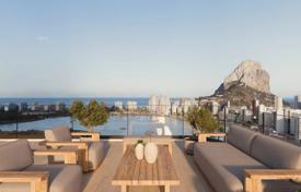 Stunning penthouse with a rooftop pool and panoramic views in Calpe, Alicante, Spain for 880,000 €