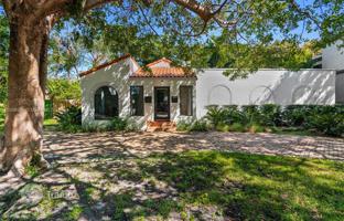 Land plot 1,000 m² in Miami for $1,875,000