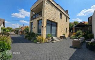 7-bedroom house 650 m² in Krtsanisi Street for $750,000