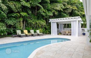 4-bedroom house 416 m² in Old Cutler Road for $5,930,000