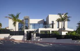 Villa for sale in Parcelas del Golf, Nueva Andalucia for 4,995,000 €