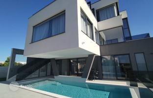 4-bedroom house 420 m² in Medulin for 2,270,000 €