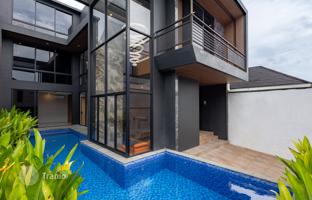 4-bedroom villa 300 m² in Tibubeneng for $384,000