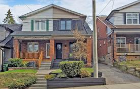Terraced house – Roselawn Avenue, Old Toronto, Toronto,  Ontario,   Canada for C$2,063,000