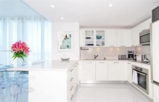 1-bedroom apartments in condo 76 m² in Miami Beach for $895,000