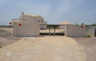 4-bedroom villa 225 m² in El Pinós for 505,000 €