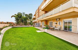 4-bedroom apartment 345 m² in Amarilla Golf for 505,000 €