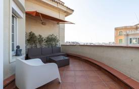 Elegant two-bedroom penthouse on the famous Rambla Catalunya, Barcelona, Spain for 950,000 €