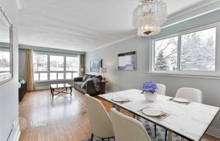 5-bedroom house in Etobicoke for C$1,907,000