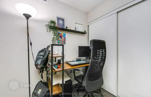 5-bedroom apartment in Lisgar Street for C$779,000