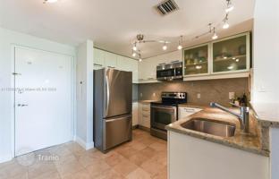 2-bedroom apartments in condo 102 m² in Miami for $899,000