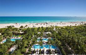 Snow-white duplex apartment right on the beach in Miami Beach, Florida, USA for 12,114,000 €