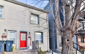 Terraced house – Pape Avenue, Toronto, Ontario,  Canada for C$1,022,000