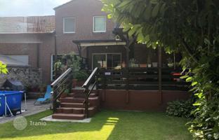 Well-maintained two-storey townhouse in Düsseldorf, Germany for 685,000 €