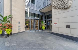 5-bedroom apartment in The Esplanade for C$1,197,000