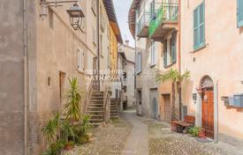 Detached house – Colonno, Lombardy, Italy. Price on request