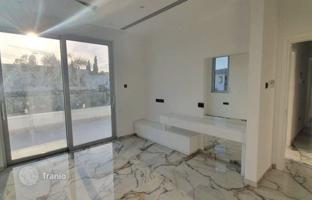 5-bedroom cottage in Famagusta for 1,250,000 €