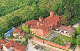Castle of the 1600s in Piedmont, Italy. Price on request