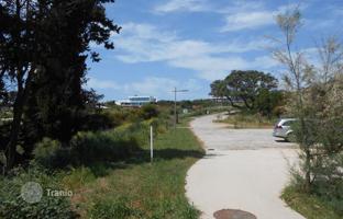 Land plot 4,512 m² in Faro for 1,050,000 €