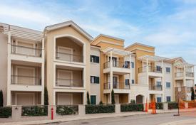 Explore luxury living in the Centrale neighbourhood for 466,000 €