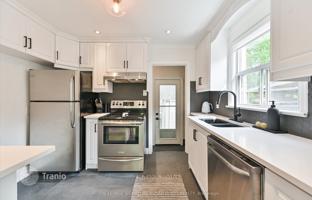 8-bedroom house in East York for C$1,611,000