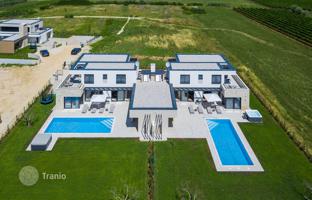 8-bedroom house 538 m² in Brtonigla for 2,200,000 €