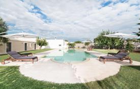 Furnished historic villa with a swimming pool, a guest house and a large garden, Ceglie Messapica, Italy for 1,200,000 €