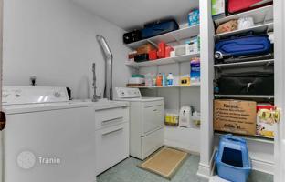 8-bedroom townhouse in Old Toronto for 1,239,000 €