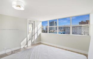 1-bedroom apartments in condo 90 m² in Hallandale Beach for $275,000