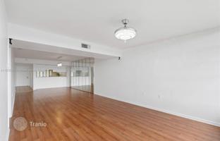 2-bedroom apartments in condo 129 m² in Davie for $335,000