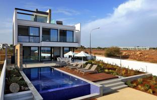 New residence on the first sea line, Ayia Thekla, Cyprus for From 1,590,000 €