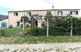 7-bedroom villa 332 m² in Follonica for 1,050,000 €