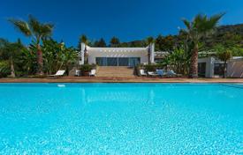 5-bedroom villa 300 m² in Ölüdeniz for 316,511,000 TRY