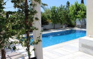 4-bedroom cottage 330 m² in Coral Bay for 750,000 €