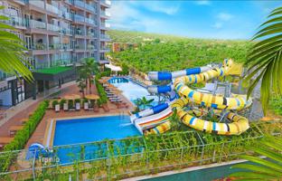 Residence with swimming pools, an aquapark and a spa center at 80 meters from the sea, Mersin, Turkey for From 5,787,000 TRY