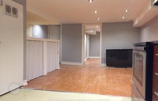 9-bedroom townhouse in Saint Clarens Avenue for C$1,443,000