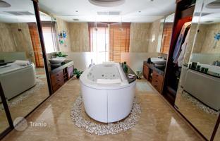 5-bedroom villa 900 m² in Ko Kaeo for $4,740,000