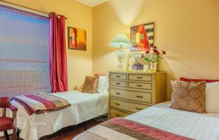 5-bedroom house 318 m² in Parkland for $1,175,000
