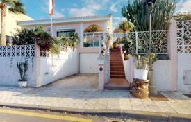One-storey cottage with a terrace, a garden and a garage, Puerto de la Cruz, Spain for 350,000 €