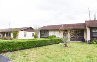 2-bedroom house 93 m² in West End for $430,000