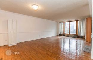 2-bedroom apartment in Bay Street for C$1,145,000