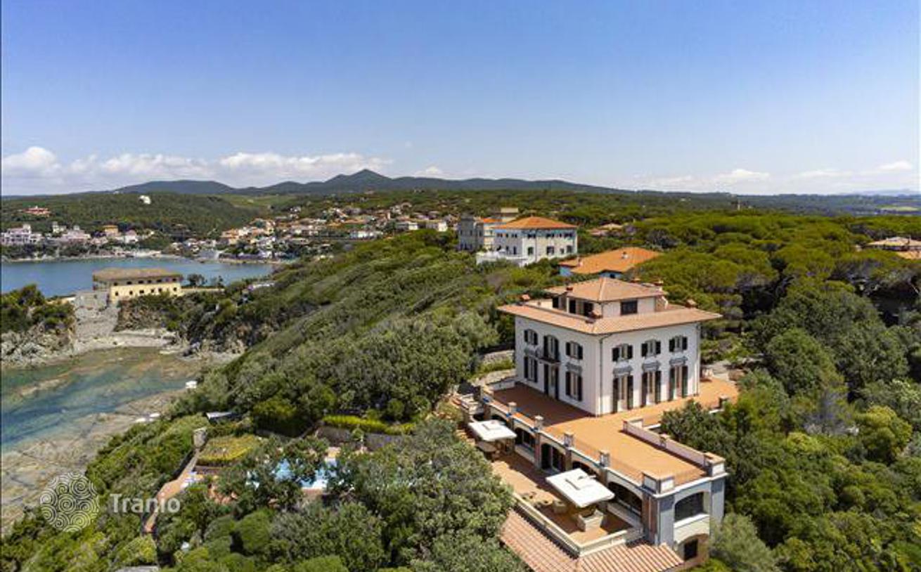 Villa for sale in Castiglioncello, Italy — listing #1887381