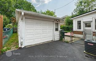 10-bedroom house in Scarborough for C$1,200,000