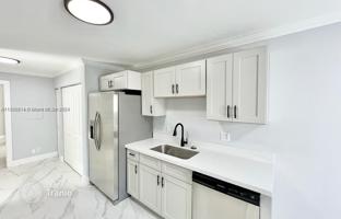 2-bedroom apartments in condo 103 m² in Coconut Creek for $369,000