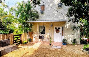 6-bedroom house 296 m² in Coral Gables for $2,350,000
