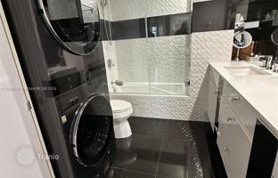2-bedroom apartments in condo 143 m² in Collins Avenue for $699,000