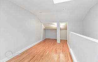 2-bedroom townhouse in Old Toronto for C$2,235,000