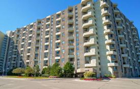 Apartment – Etobicoke, Toronto, Ontario,  Canada for C$895,000