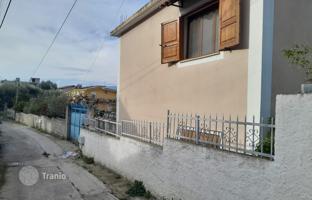 Townhouse near the beach with garden – Vlora Lungomare for 272,000 €