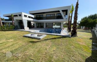 4-bedroom villa 205 m² in Camyuva for 43,867,000 TRY